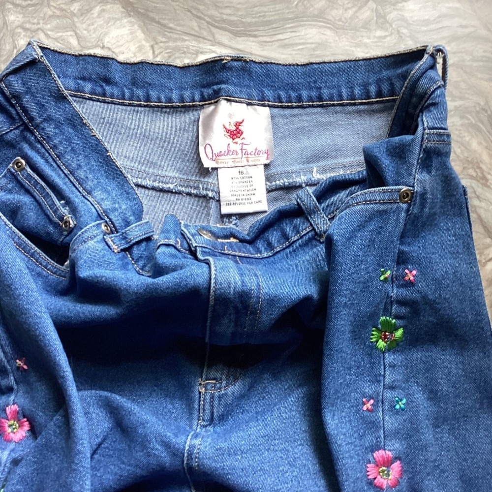 Quacker Factory Floral Embroidered High Rise Straight Leg Blue Denim Jeans 16 - Picture 5 of 8